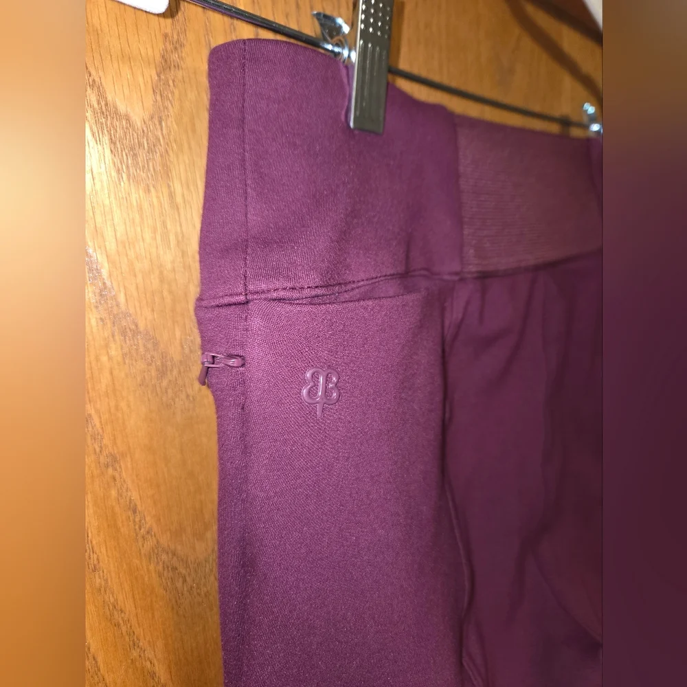 G302. Betabrand Power Down DPYP™ Dress Pant Yoga Pant in Maroon - Size M - Picture 4 of 10